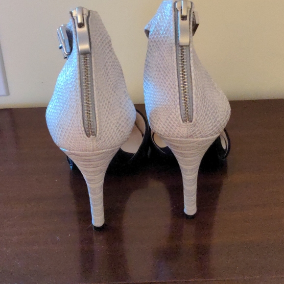 Sandals - Picture 2 of 4